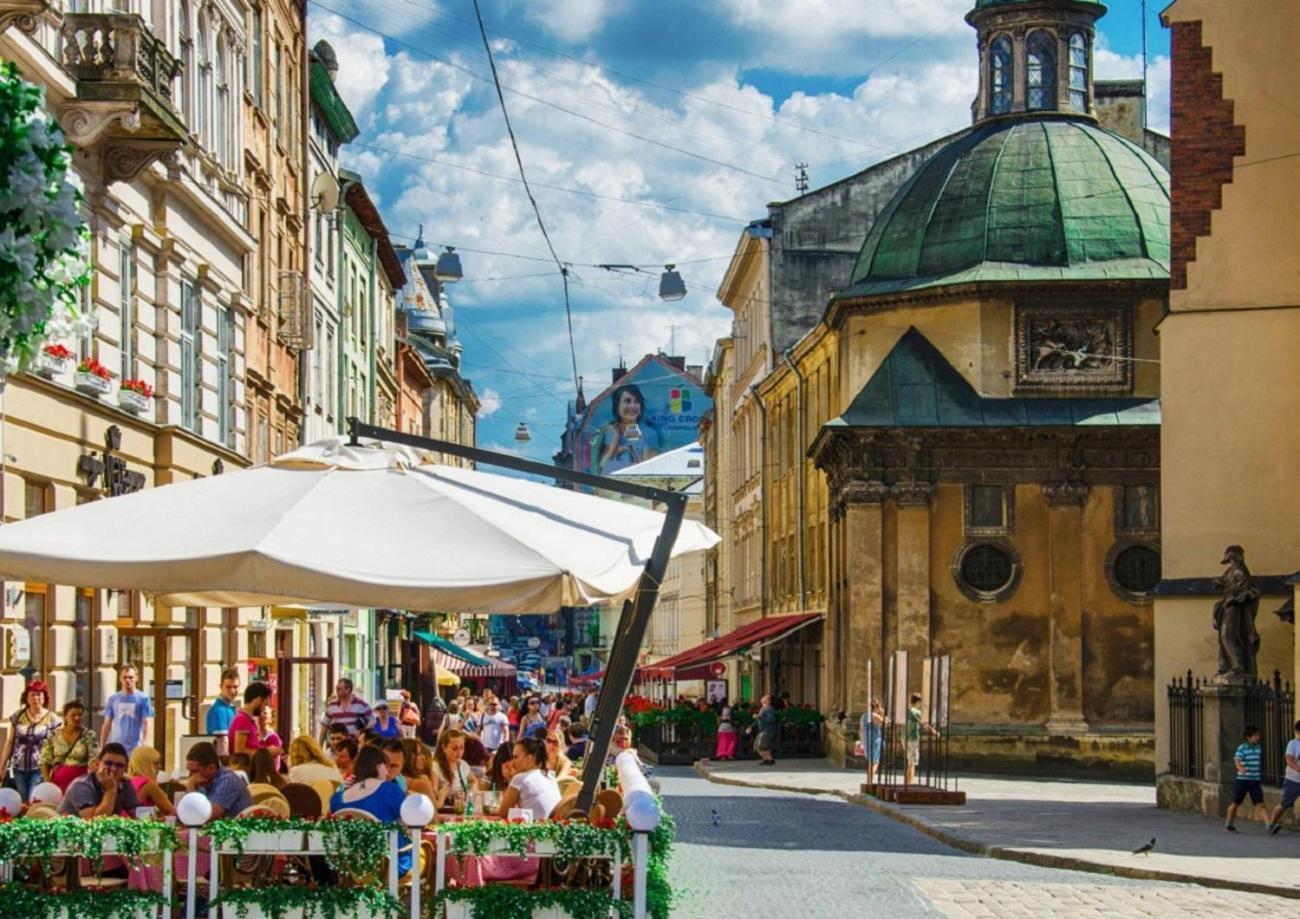 Люкс Апартаменти На Площі Ринок Lviv Eksteriør bilde